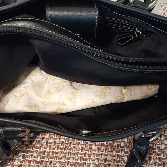 Giani Bernini Signature Medium Size Tote Great Condition - Picture 10 of 10